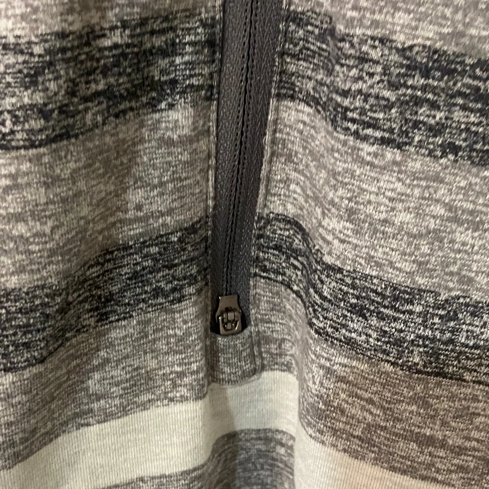 Lululemon quarter zip pull over size 6 dark / light gray stripe - Picture 12 of 13
